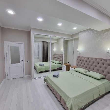 Grand Excelent New Ultra Central Apartments Chisinau Bagian luar foto