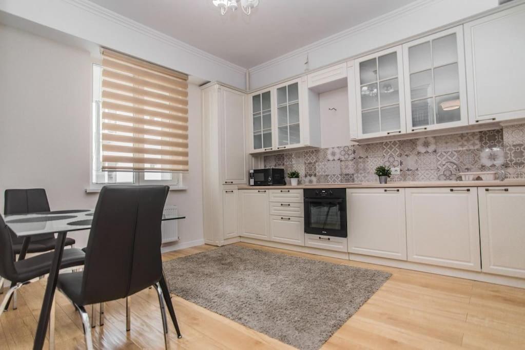 Grand Excelent New Ultra Central Apartments Chisinau Bagian luar foto