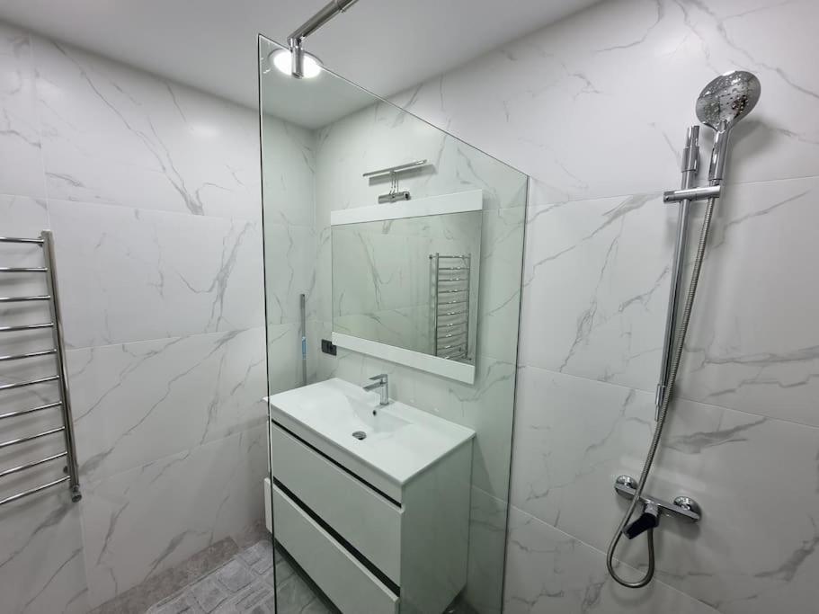 Grand Excelent New Ultra Central Apartments Chisinau Bagian luar foto