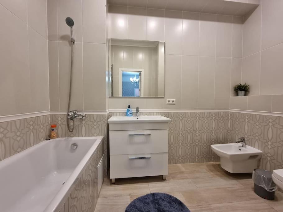 Grand Excelent New Ultra Central Apartments Chisinau Bagian luar foto