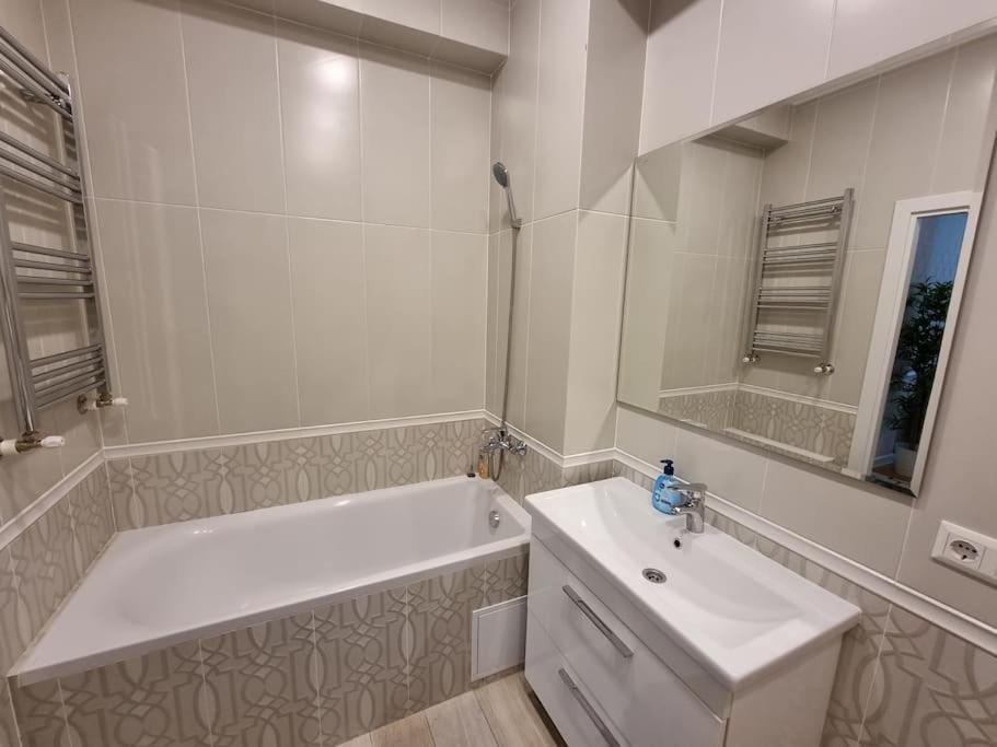 Grand Excelent New Ultra Central Apartments Chisinau Bagian luar foto