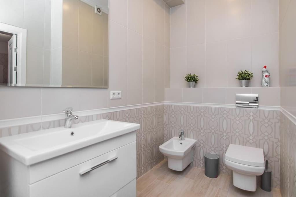 Grand Excelent New Ultra Central Apartments Chisinau Bagian luar foto