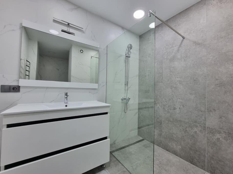 Grand Excelent New Ultra Central Apartments Chisinau Bagian luar foto