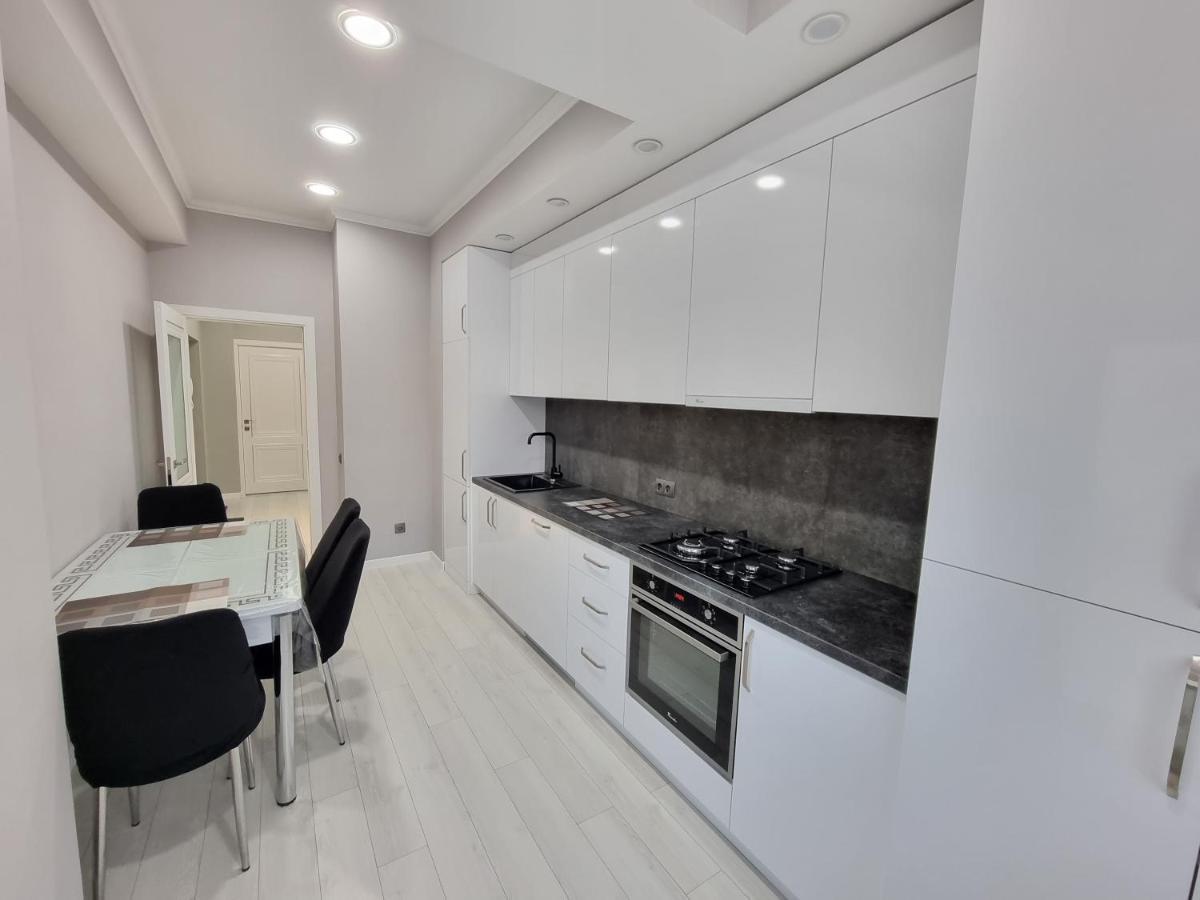 Grand Excelent New Ultra Central Apartments Chisinau Bagian luar foto